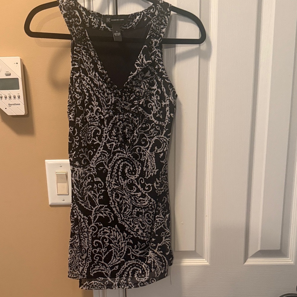 INC International Concepts Black and Gray Patterned Blouse